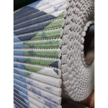 FÜRDŐSZOBAI GUMIS TEKERCS