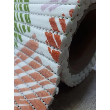 FÜRDŐSZOBAI GUMIS TEKERCS